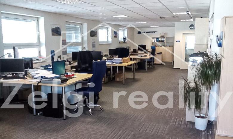 Pronájem kanceláře, Brno, 453 m2