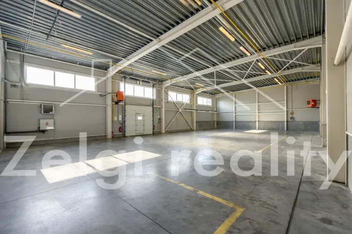 Pronájem skladu, Brno, 1400 m2