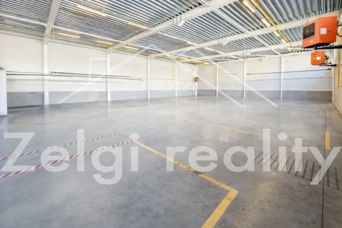 Pronájem skladu, Brno, 1400 m2