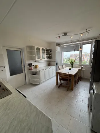 Pronájem bytu 3+1, Hradec Králové - Nový Hradec Králové, třída Edvarda Beneše, 88 m2