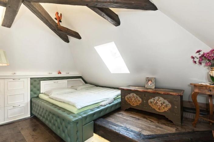 Pronájem bytu 2+kk, Praha - Hradčany, Nový Svět, 68 m2