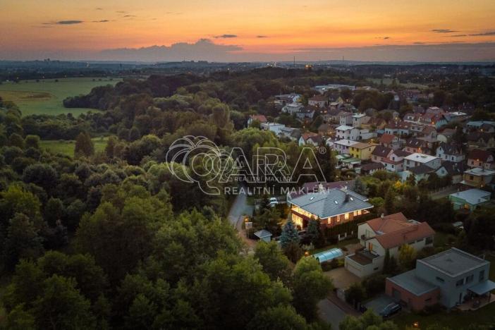 Prodej rodinného domu, Praha - Kolovraty, V louce, 495 m2