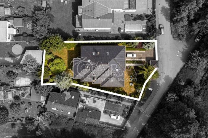 Prodej rodinného domu, Praha - Kolovraty, V louce, 495 m2