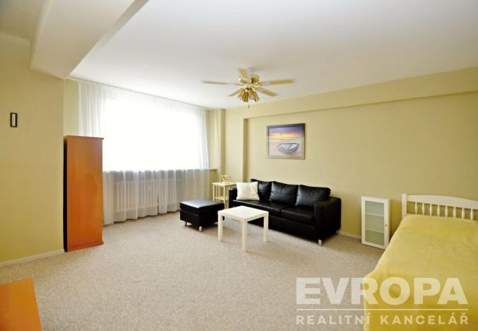 Prodej bytu 1+1, Roztoky, Masarykova, 36 m2