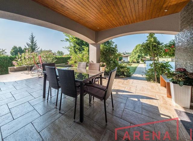 Prodej rodinného domu, Krumvíř, 220 m2