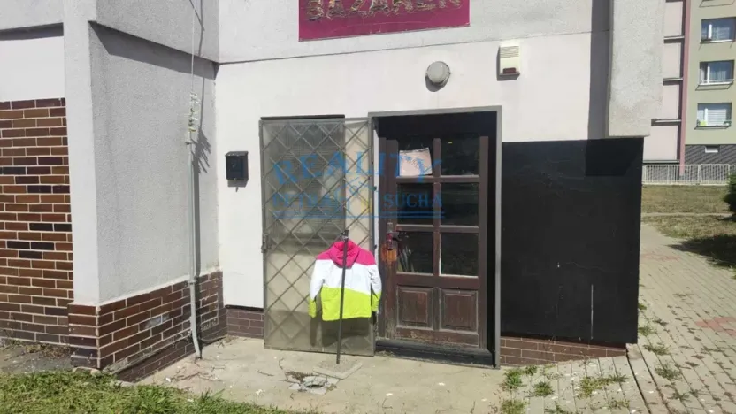 Pronájem obchodního prostoru, Roudnice nad Labem, Alej 17. listopadu, 32 m2