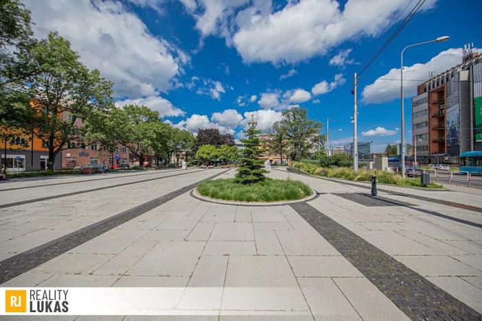 Pronájem obchodního prostoru, Ostrava, 28. října, 113 m2
