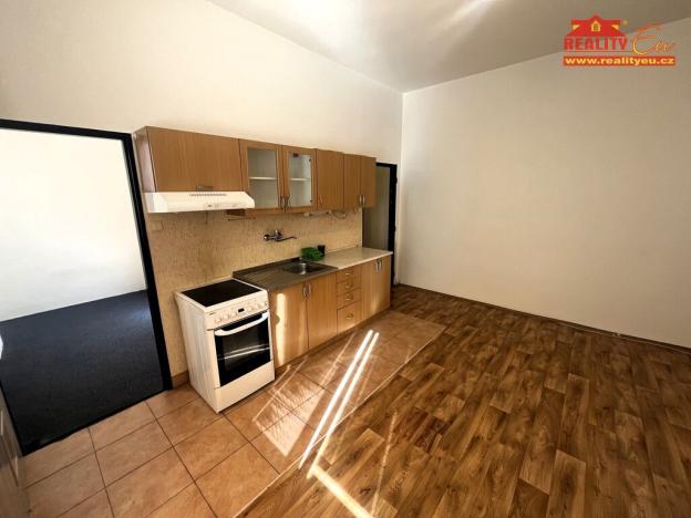 Pronájem bytu 1+1, Náchod, Borská, 30 m2