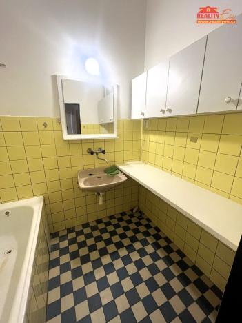 Pronájem bytu 1+1, Náchod, Borská, 30 m2