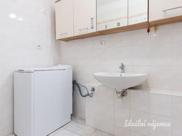 Prodej bytu 3+kk, Praha - Letňany, Zlonická, 68 m2