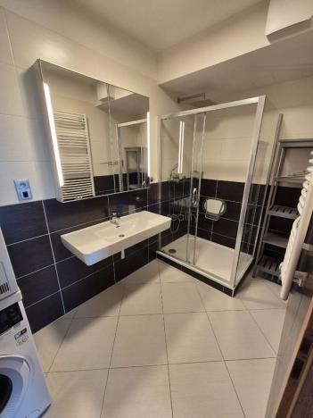 Pronájem bytu 3+kk, Praha, Thomasova, 87 m2