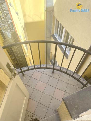 Pronájem bytu 3+1, Praha - Nové Město, Štěpánská, 89 m2