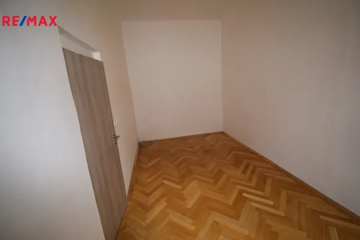 Pronájem bytu 1+1, Písek - Vnitřní Město, Chelčického, 31 m2