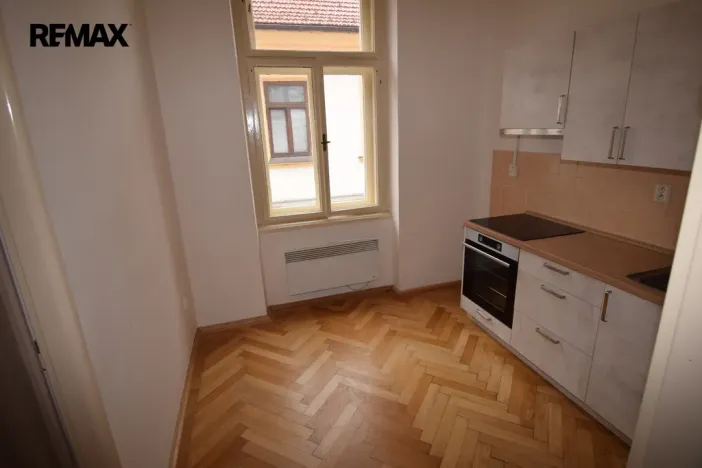 Pronájem bytu 1+1, Písek - Vnitřní Město, Chelčického, 31 m2