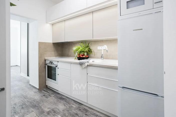 Pronájem bytu 1+kk, Praha - Vysočany, Pod strojírnami, 31 m2