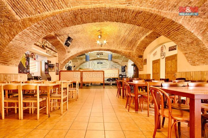 Prodej restaurace, Studená, Tyršova, 879 m2