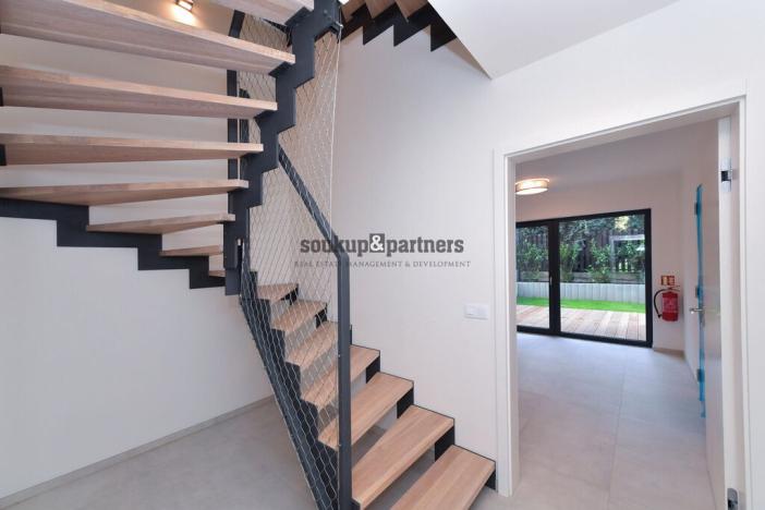 Pronájem rodinného domu, Praha - Háje, V Hájích, 220 m2