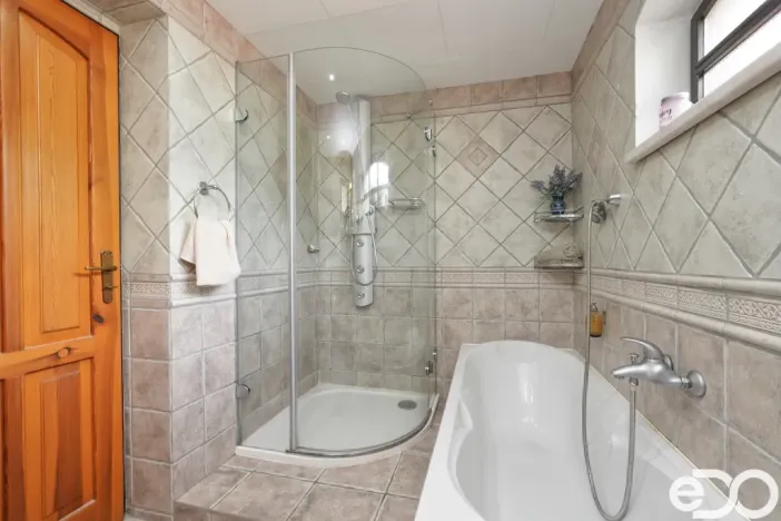 Prodej rodinného domu, Úpice - Radeč, 250 m2