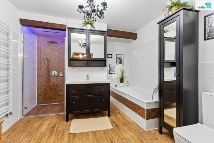 Prodej bytu 3+kk, Chrastava, náměstí 1. máje, 156 m2