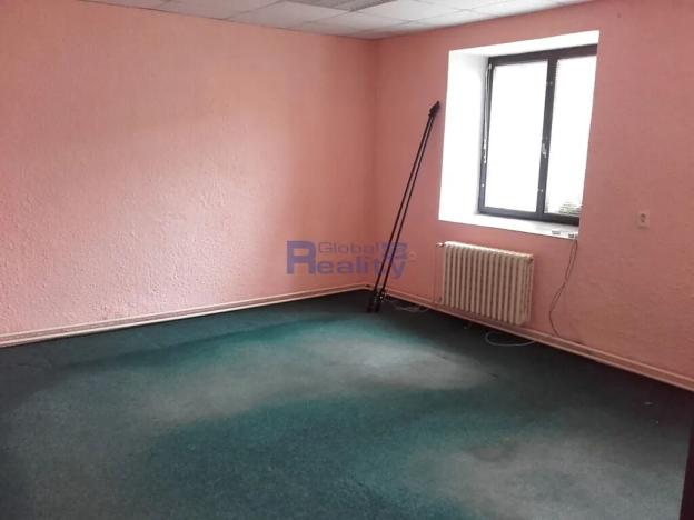 Pronájem skladu, Hradec Králové, Pražská třída, 135 m2