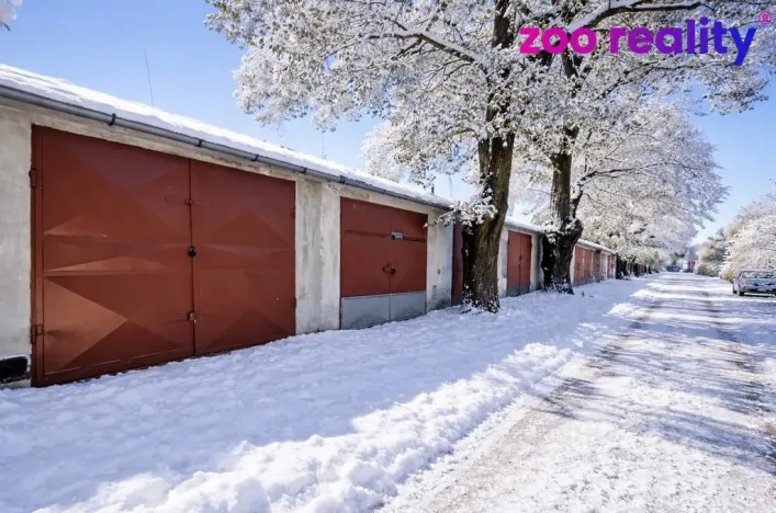 Pronájem garáže, Chomutov, V Alejích, 19 m2