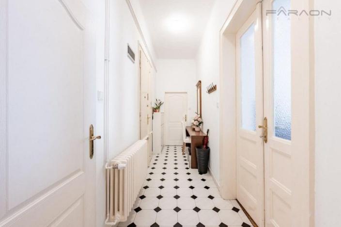 Pronájem bytu 4+1, Praha - Nové Město, Biskupská, 132 m2