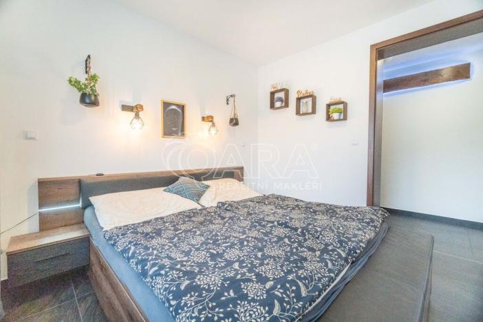 Prodej rodinného domu, Rožmitál pod Třemšínem - Zalány, 180 m2