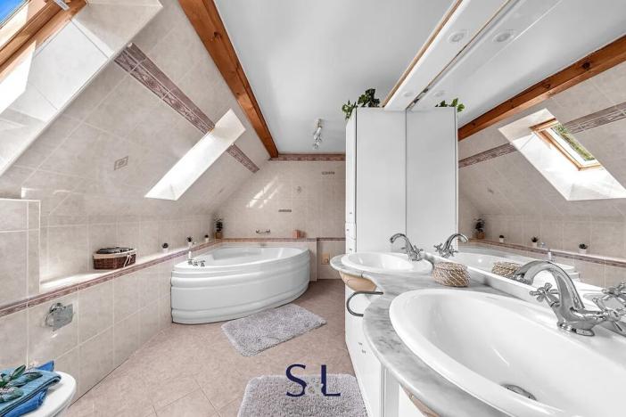 Prodej rodinného domu, Nový Bor, 219 m2