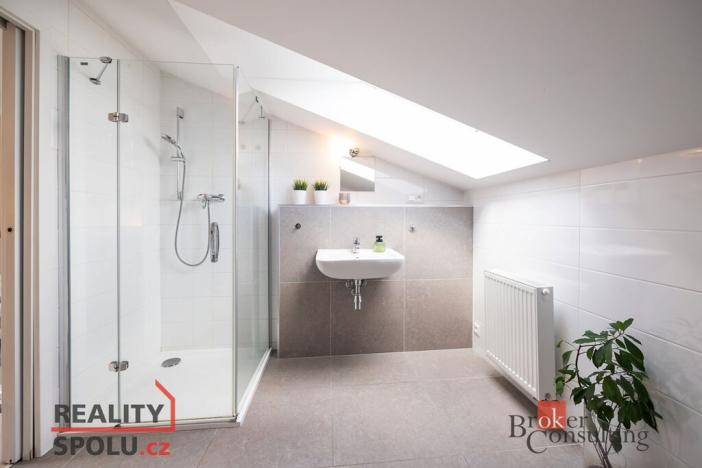 Prodej bytu 4+kk, Praha - Hrdlořezy, Českobrodská, 93 m2