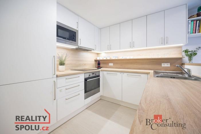 Prodej bytu 4+kk, Praha - Hrdlořezy, Českobrodská, 93 m2