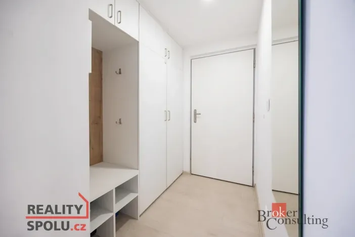 Prodej bytu 4+kk, Praha - Hrdlořezy, Českobrodská, 93 m2