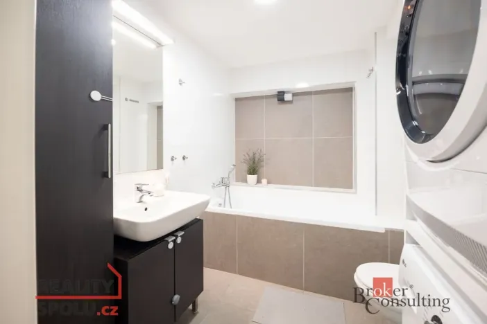 Prodej bytu 4+kk, Praha - Hrdlořezy, Českobrodská, 93 m2