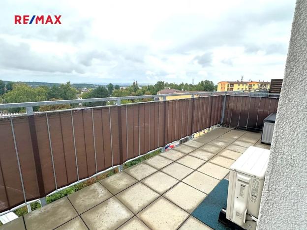 Pronájem bytu 3+kk, Klecany, V Honech, 58 m2