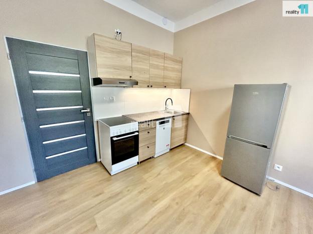 Pronájem bytu 2+kk, Praha - Michle, Michelská, 38 m2