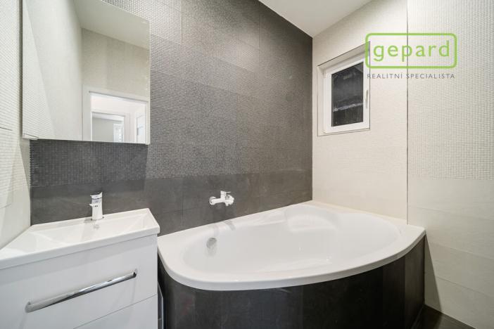 Prodej bytu 2+1, Hradec Králové, Buzulucká, 75 m2