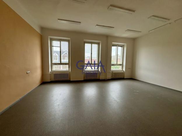 Prodej kanceláře, Kyjov, třída Komenského, 2396 m2