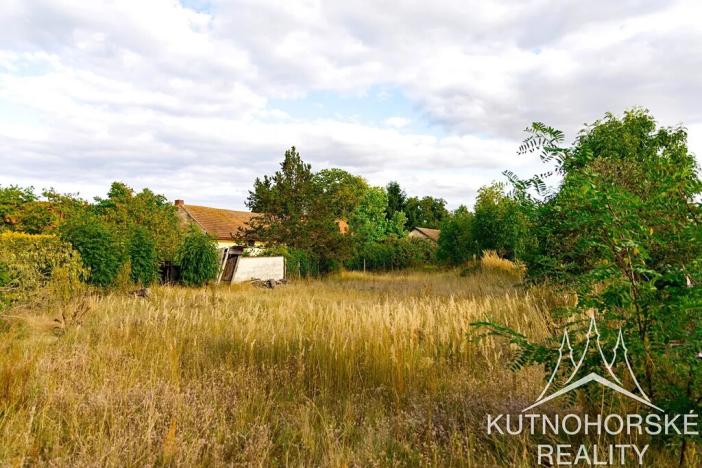 Prodej pozemku pro bydlení, Kunětice, 932 m2
