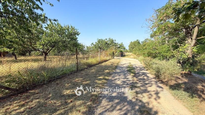 Prodej zahrady, Dobšice, 1399 m2