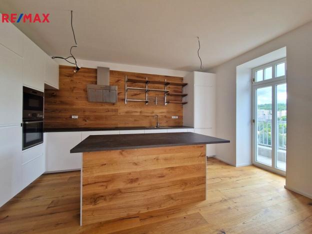 Pronájem bytu 6+kk a větší, Praha - Braník, Branická, 335 m2