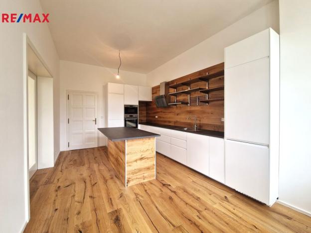 Pronájem bytu 3+1, Praha - Braník, Branická, 186 m2