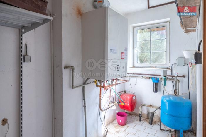 Prodej rodinného domu, Hajany, 285 m2