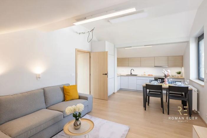 Prodej vícegeneračního domu, Praha - Záběhlice, Střemchová, 348 m2