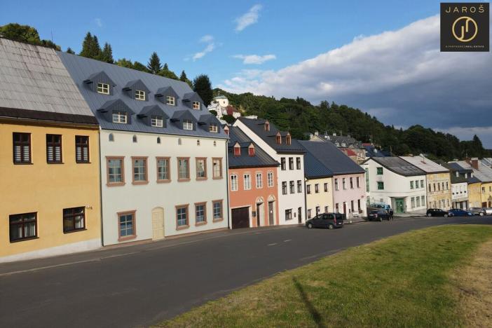 Prodej bytu 2+kk, Jáchymov, náměstí Republiky, 64 m2