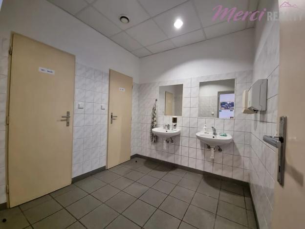 Pronájem kanceláře, Uherské Hradiště, Tř. Maršála Malinovského, 23 m2