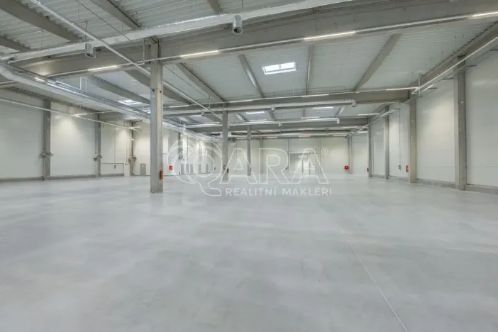 Pronájem skladu, Divišov, 2398 m2