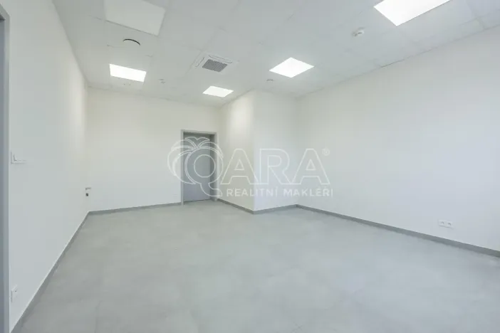 Pronájem skladu, Divišov, 2398 m2