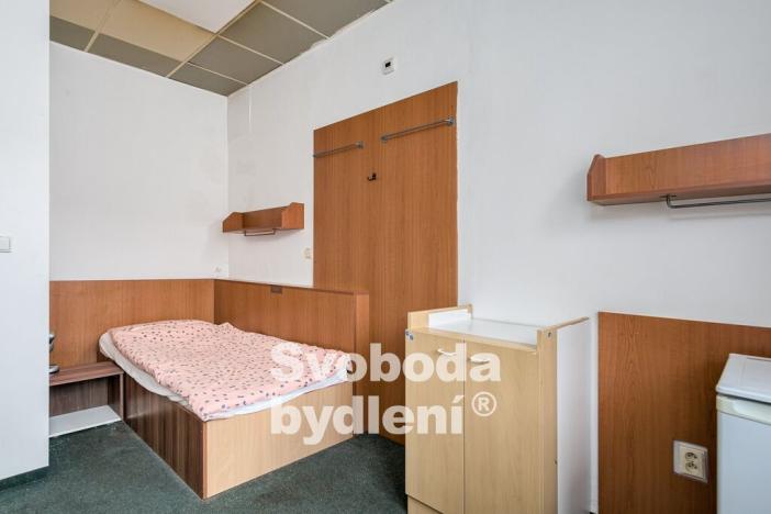 Prodej komerční nemovitosti, Srbice, 879 m2