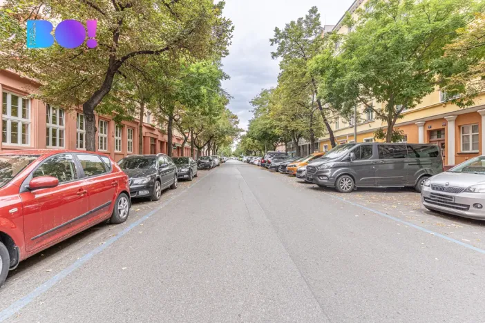 Prodej bytu 2+kk, Praha, U průhonu, 48 m2