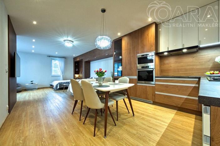 Prodej bytu 2+kk, Vrané nad Vltavou, U Elektrárny, 67 m2