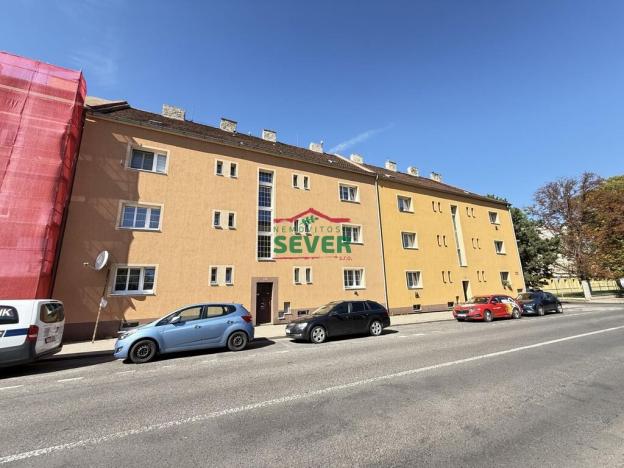 Prodej bytu 2+1, Žatec, Husova, 77 m2
